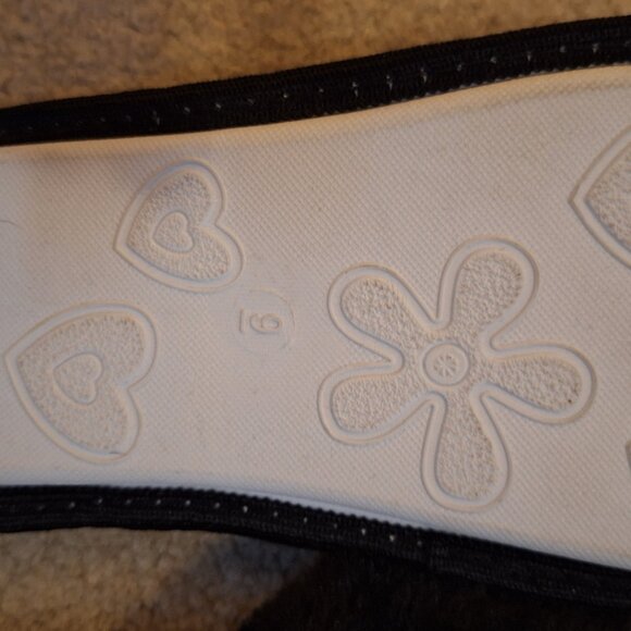 Woman's Slippers - Picture 3 of 3